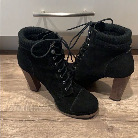 🎉Last deal 🎉Black suede heel boot - Picture 1 of 10